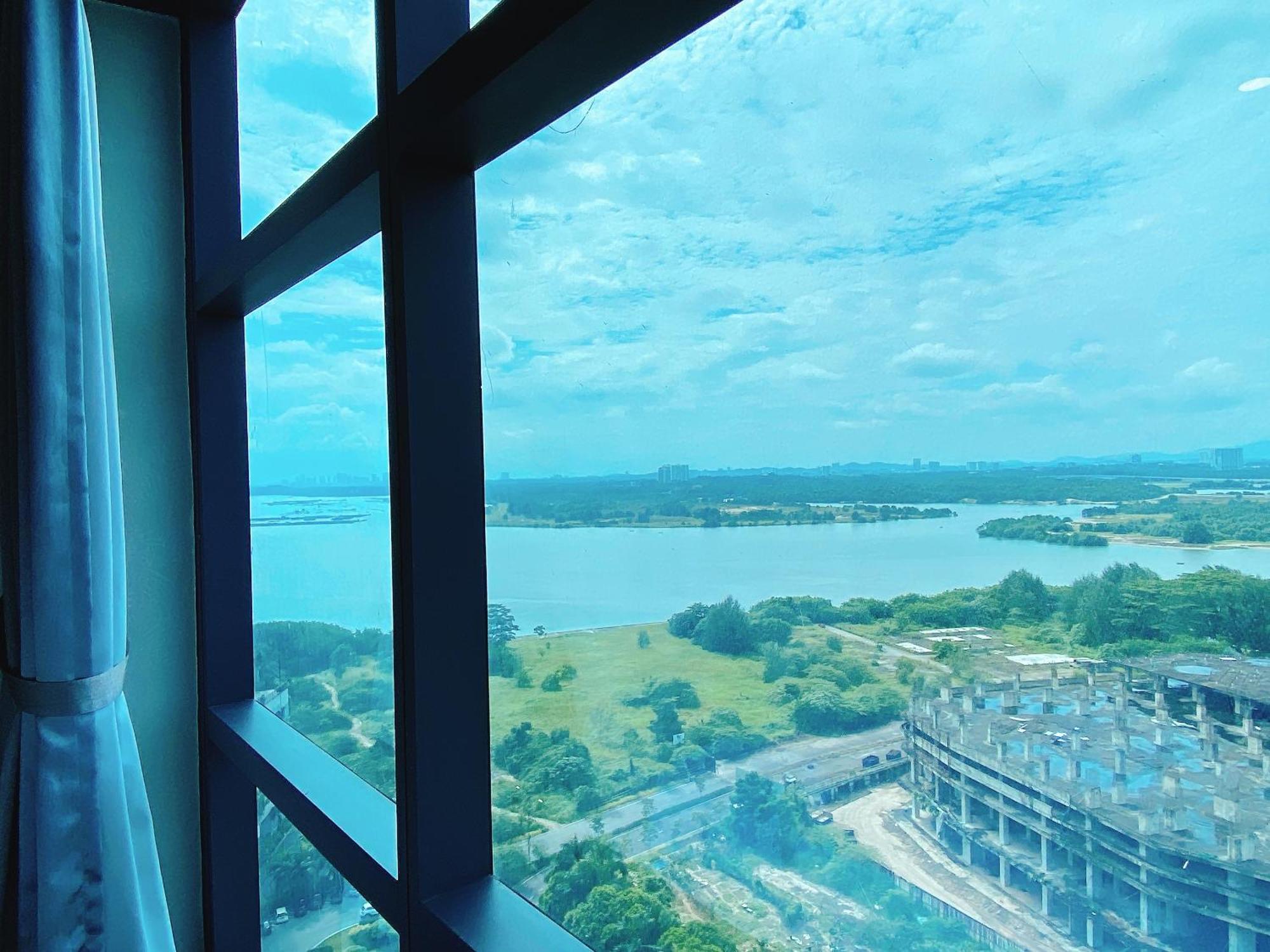 Apartamento Seafront Country Garden Danga Bay By Lions Bay Johor Bahru Habitación foto