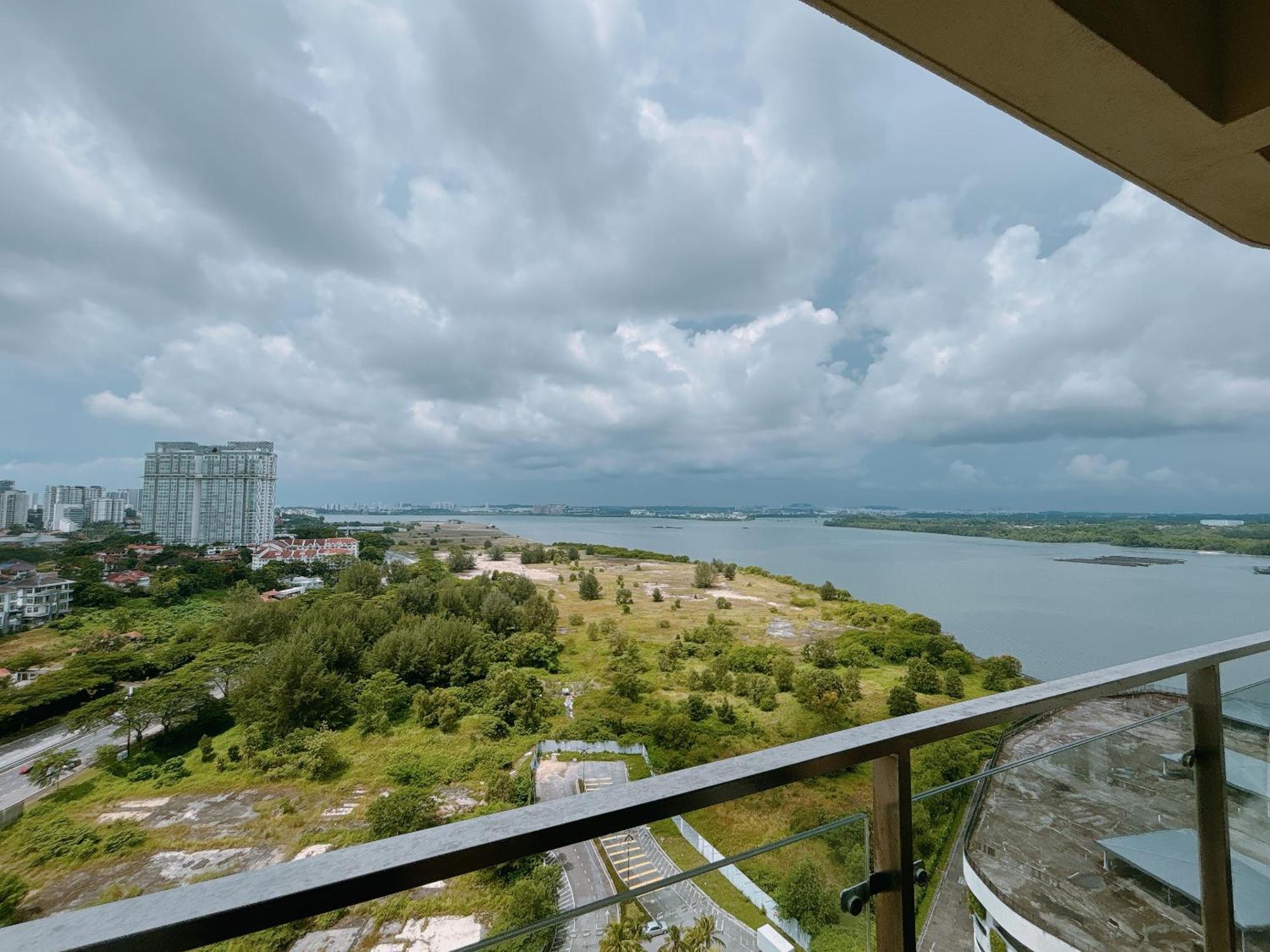 Apartamento Seafront Country Garden Danga Bay By Lions Bay Johor Bahru Habitación foto