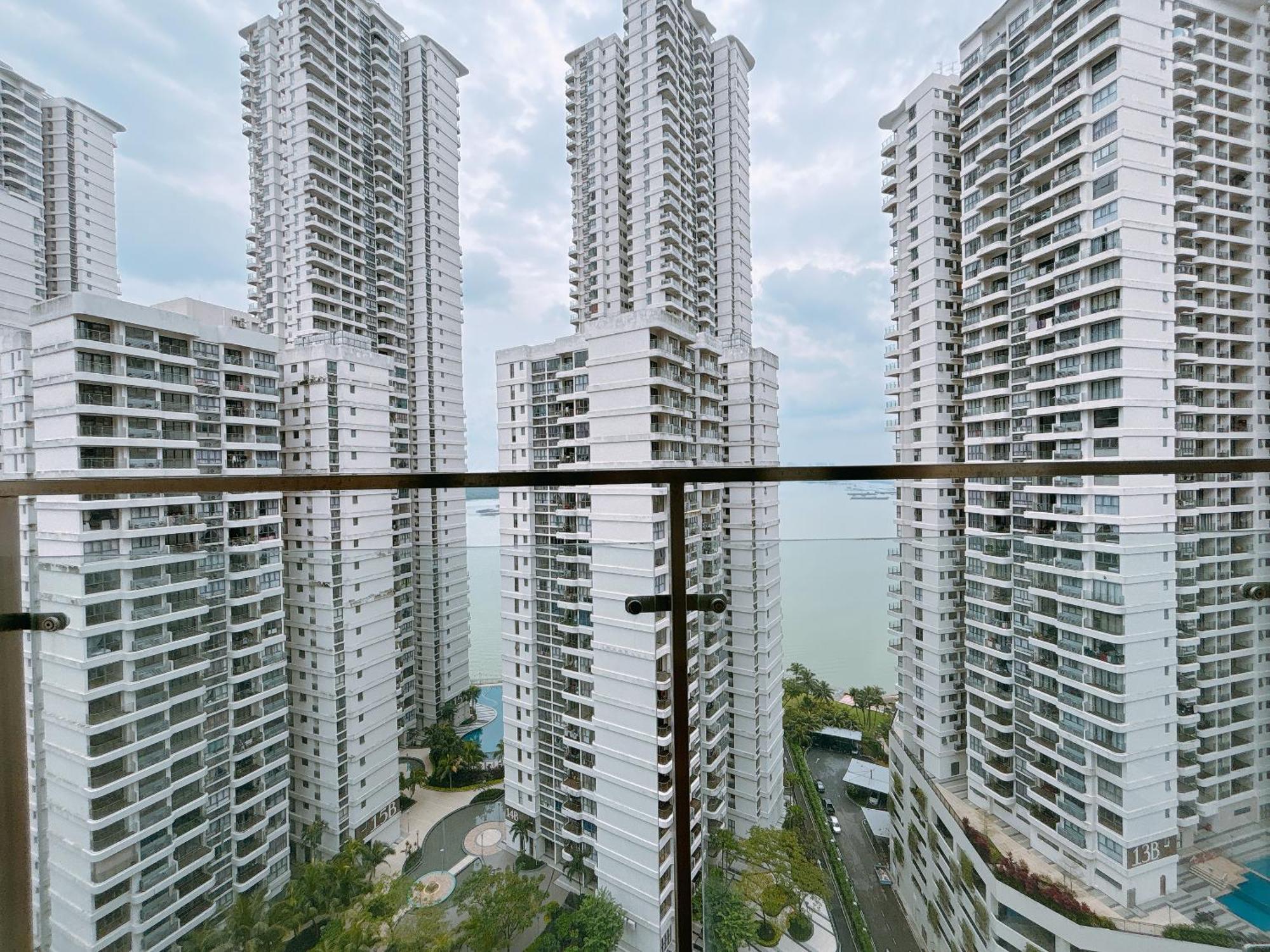 Apartamento Seafront Country Garden Danga Bay By Lions Bay Johor Bahru Habitación foto